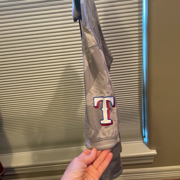 Tommy Bahama Texas Rangers Baseball Polo - Picture 3 of 8